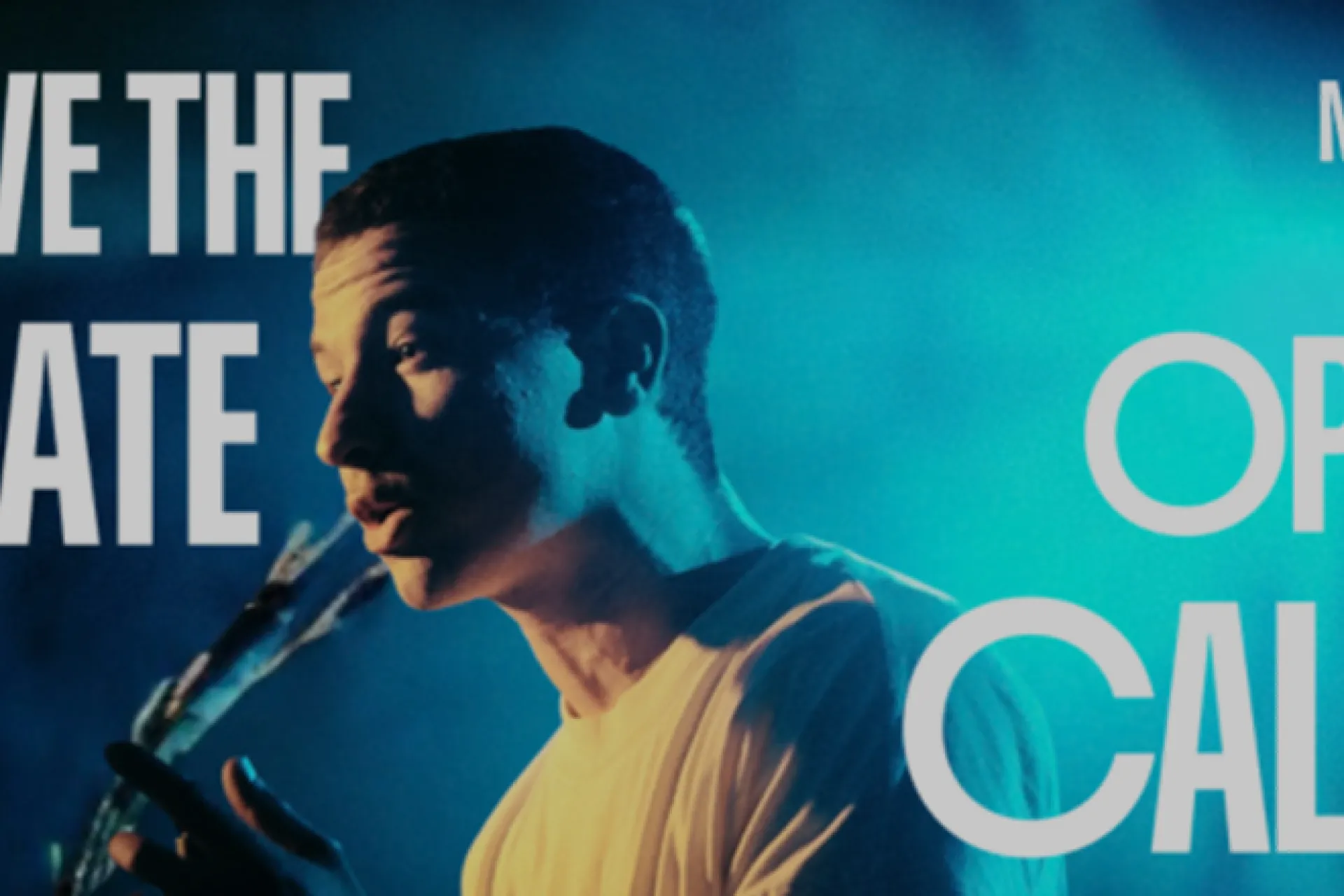 Afbeelding van een muzikant met de tekst "Save the Date" en "Open Calls".